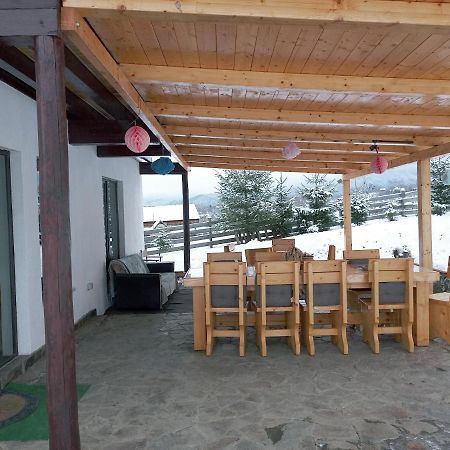 Vila Rem Bran  Bagian luar foto