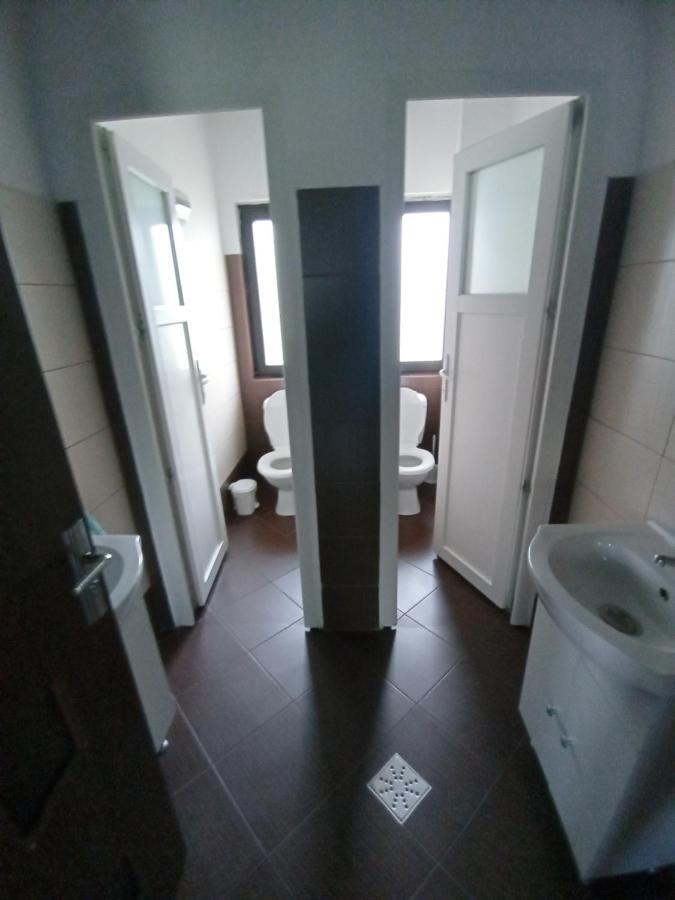 Vila Rem Bran  Bagian luar foto