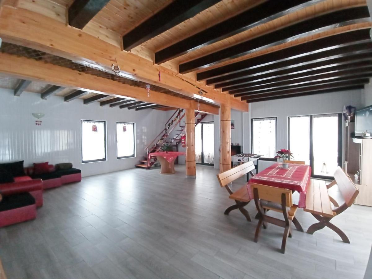 Vila Rem Bran  Bagian luar foto