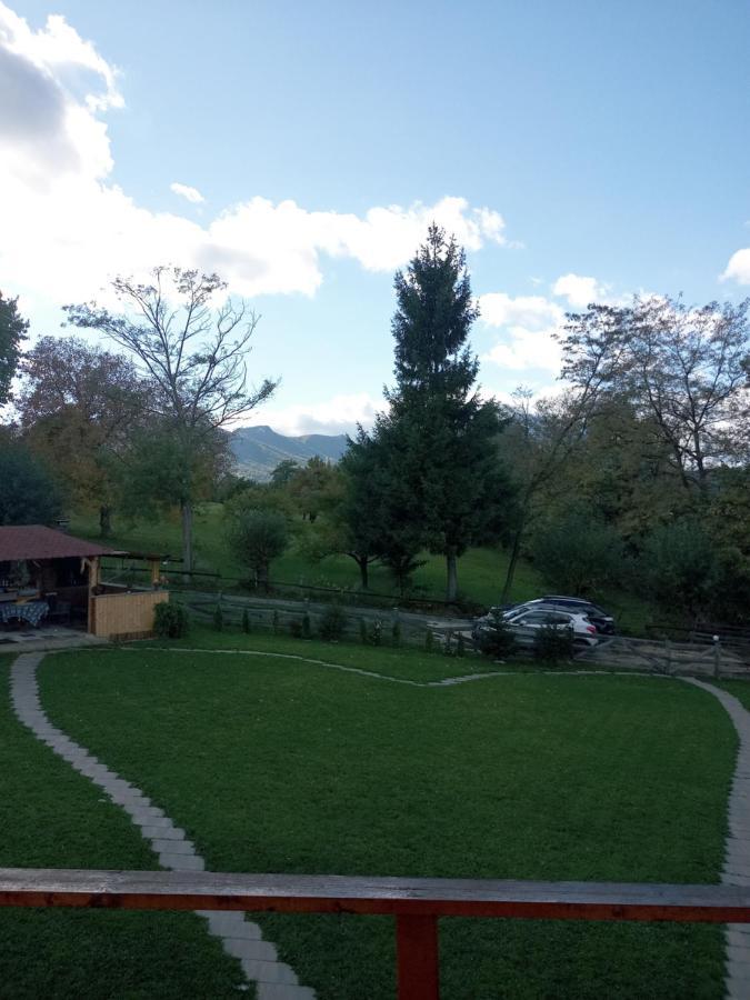 Vila Rem Bran  Bagian luar foto